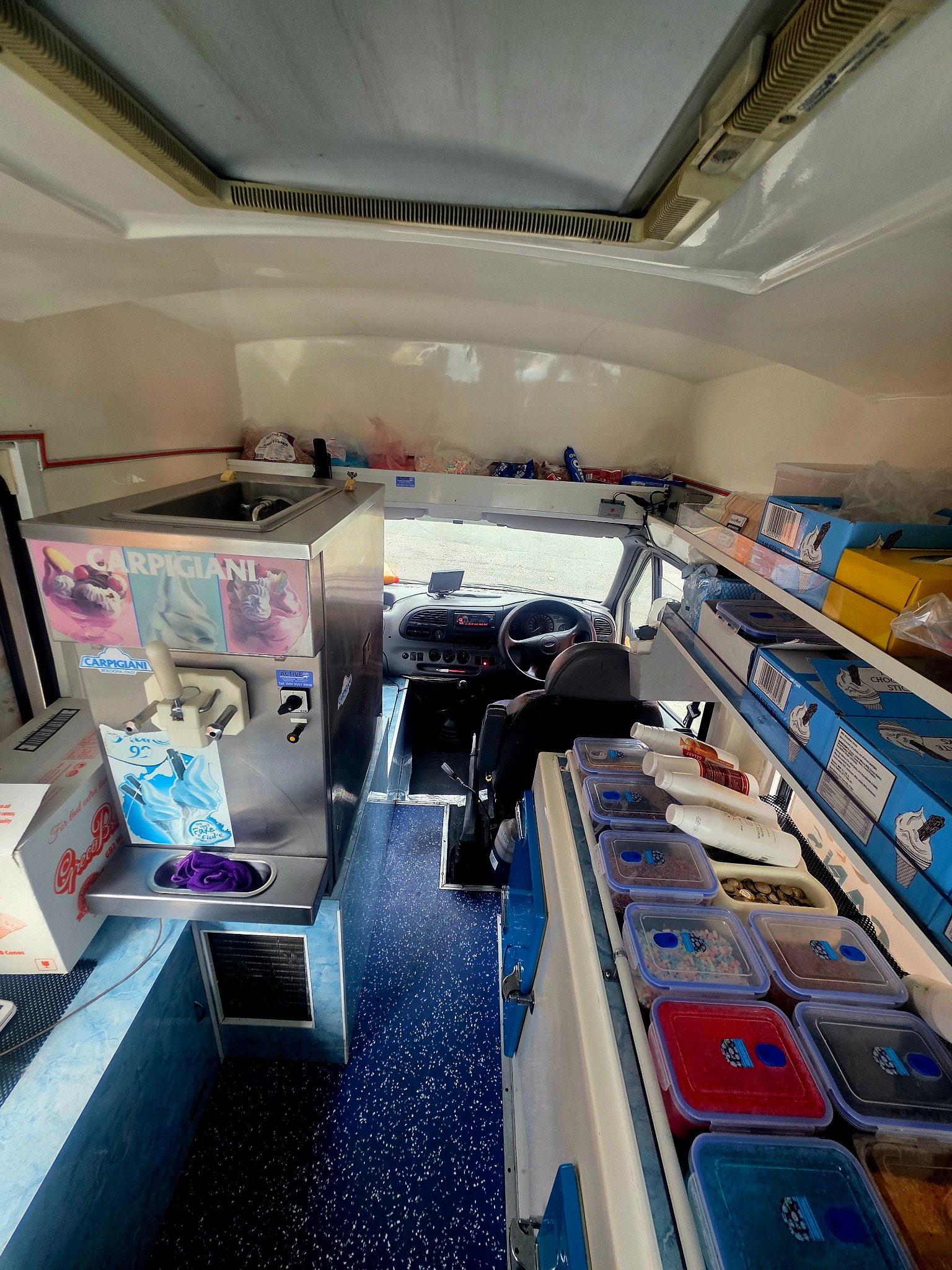 AADAMS WHIPPY ICECREAM VAN<br><span style='font-size:14px; font-weight:400;'>Freshly made ice cream, for those who prefer the best</span> van image 5